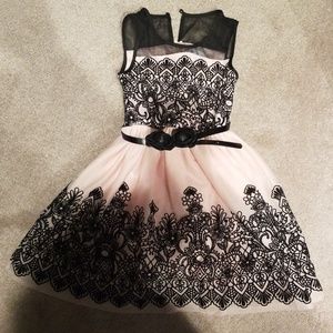 Girls Dress Size 6x/7, Worn Once!